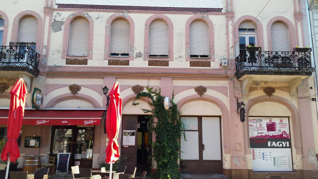 Promenad Apartman Mohács Exteriér fotografie